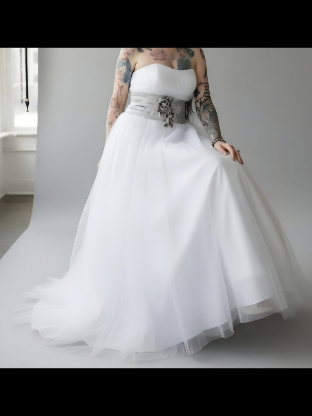 Joanies Bridal White Strapless Tulle A-Line Dress with Accent Waist size 6 NWT